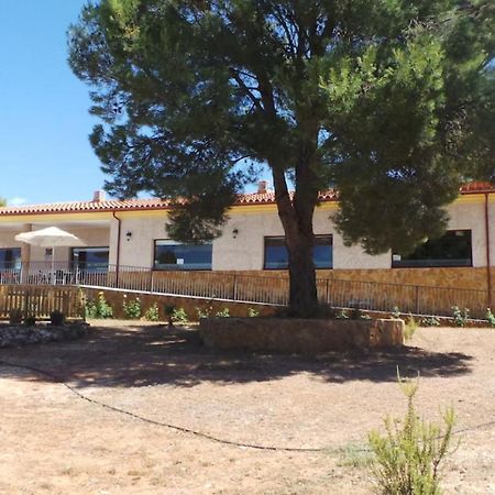 Hotel Restaurant Cau Blanch Useras Екстер'єр фото