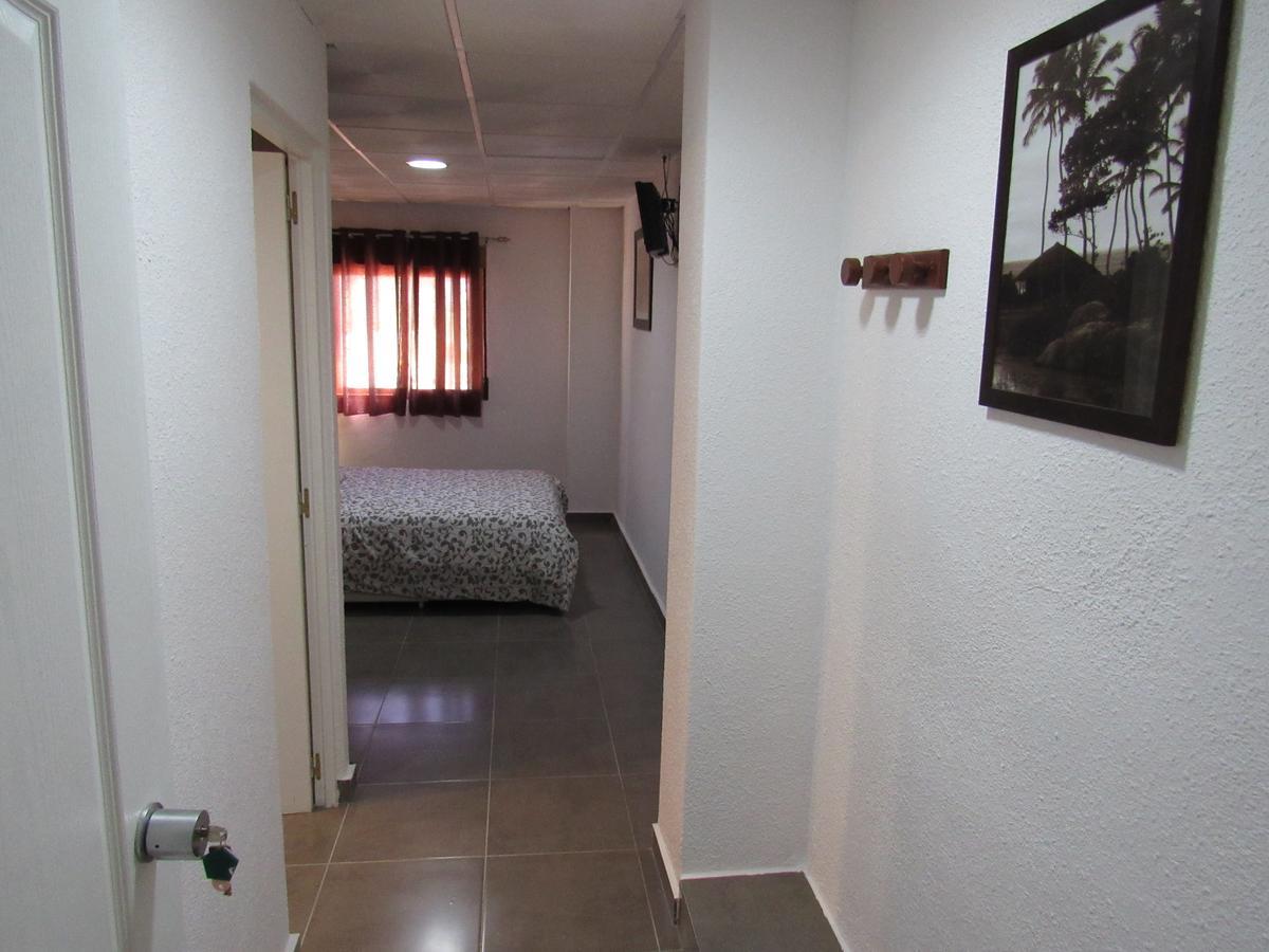 Hotel Restaurant Cau Blanch Useras Екстер'єр фото