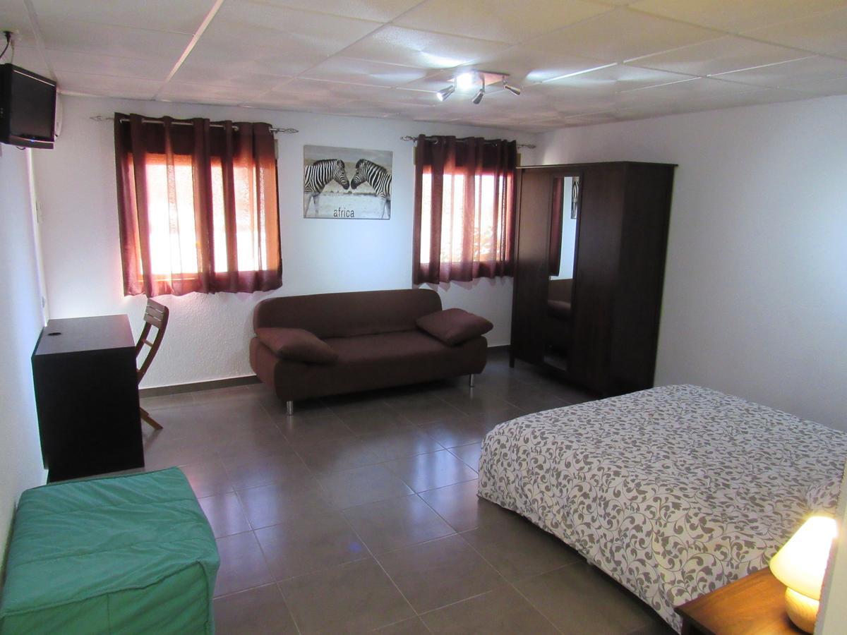 Hotel Restaurant Cau Blanch Useras Екстер'єр фото